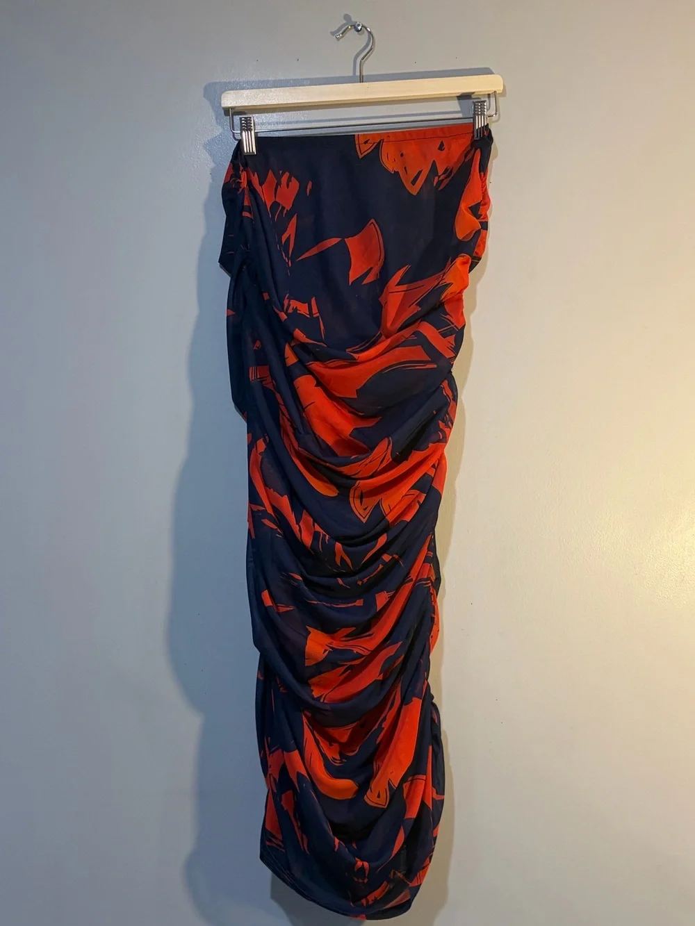 Revolve LAMARQUE Heatwave Abstract Print Ruched Mesh Midi Skirt Size L - Picture 2 of 10
